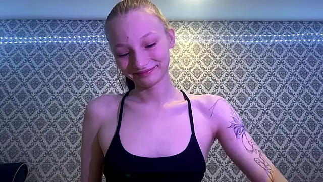 Cleonoth2o online show from 12-19-25, 06:04