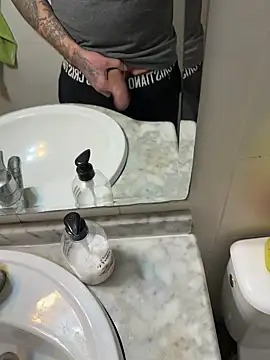 Snapshot of doble_19 chatting on 01-14-26, 11:05 doble 19 online show from 01-14-26, 11:05