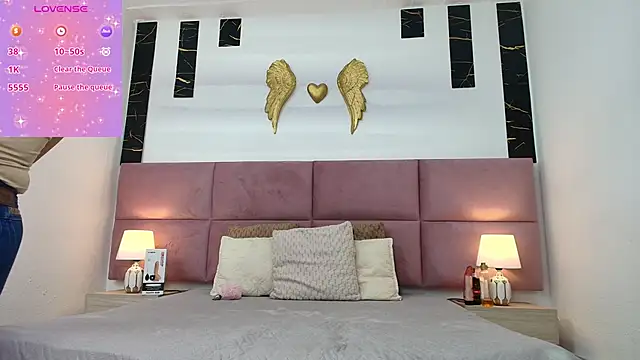 Zoe aitanaa online show from 03-02-26, 12:23