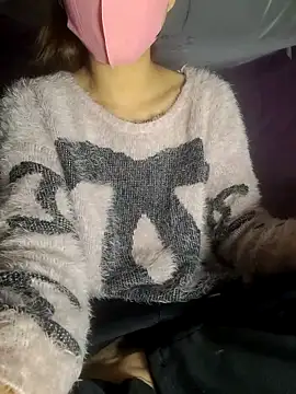 Snapshot of polly_chan chatting on 12-14-25, 02:28 polly chan online show from 12-14-25, 02:28