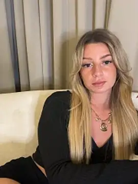 lilavv online show from 12-15-25, 01:26