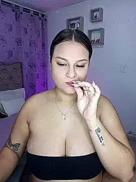 Valeriaa 21 online show from 01-08-26, 09:06