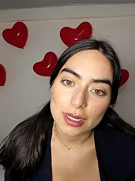 Snapshot of saasha_Petit chatting on 02-15-26, 10:58 saasha Petit online show from 02-15-26, 10:58