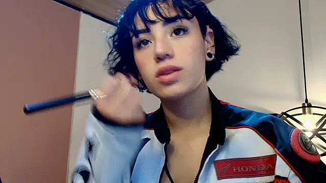 Kiara Fox   online show from 02-06-26, 05:27