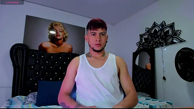 vaalentiino online show from 12-17-25, 05:30