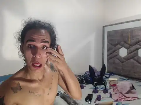 Snapshot of michaeldissts chatting on 01-12-26, 09:47 michaeldissts online show from 01-12-26, 09:47