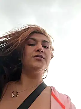 Snapshot of Magenta_Moon chatting on 01-10-26, 10:14 Magenta Moon online show from 01-10-26, 10:14