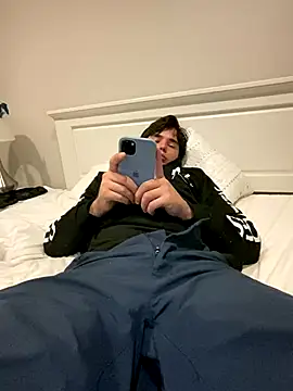 phantom898983 online show from 12-21-25, 09:55