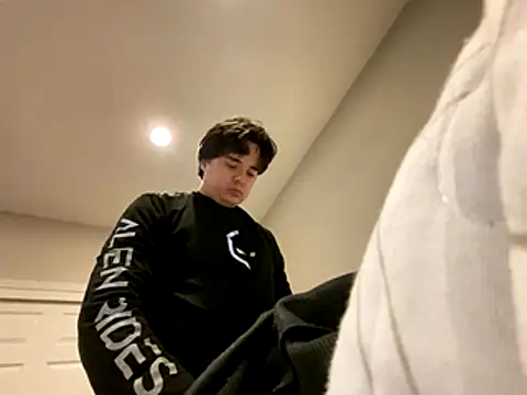 phantom898983 online show from 01-06-26, 05:22