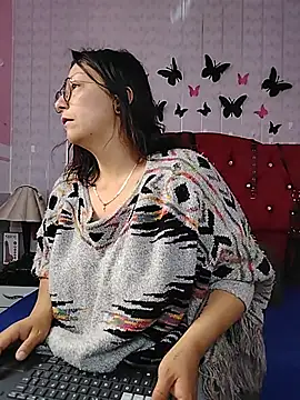 Snapshot of Susana_Rojas chatting on 02-17-26, 10:01 Susana Rojas online show from 02-17-26, 10:01