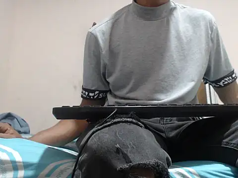 Snapshot of Santy_horny_boy chatting on 12-14-25, 10:36 Santy horny boy online show from 12-14-25, 10:36