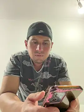 Snapshot of DarkOnebaki- chatting on 12-15-25, 05:23 DarkOnebaki- online show from 12-15-25, 05:23