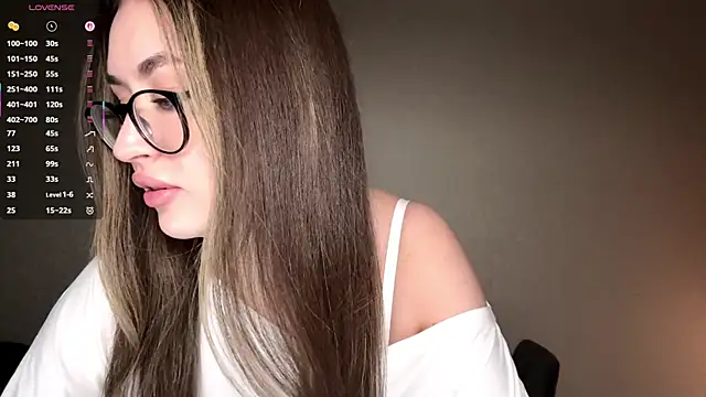 KiraBodrick online show from 01-11-26, 03:06