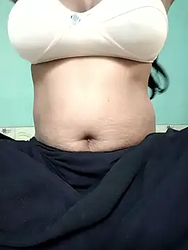 Snapshot of Uma-2 chatting on 01-08-26, 04:37 Uma-2 online show from 01-08-26, 04:37