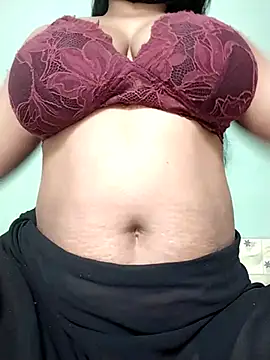 Snapshot of Uma-2 chatting on 02-17-26, 04:09 Uma-2 online show from 02-17-26, 04:09