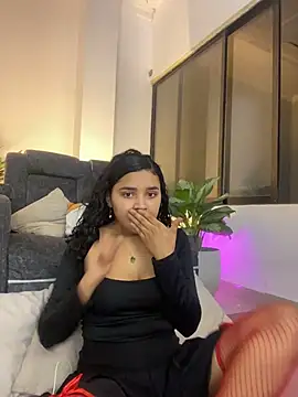 ladulcemary  online show from 01-14-26, 01:06