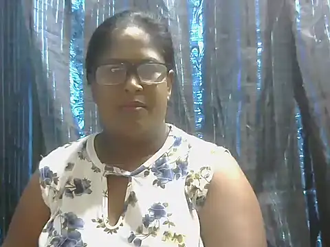 Snapshot of Exotic_indian95 chatting on 12-15-25, 04:55 Exotic indian95 online show from 12-15-25, 04:55