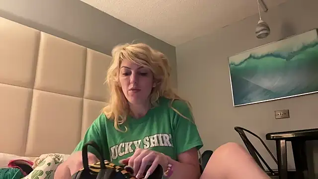 CelestialRuby online show from 02-05-25, 08:04