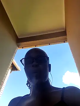 Snapshot of xSATIVAx chatting on 01-16-26, 02:43 xSATIVAx online show from 01-16-26, 02:43