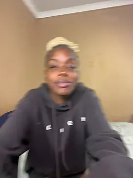 Snapshot of xSATIVAx chatting on 03-04-26, 06:47 xSATIVAx online show from 03-04-26, 06:47