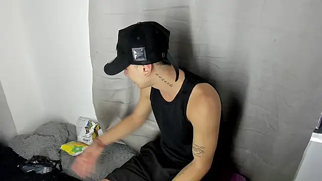 angel boy sex online show from 12-15-25, 04:55