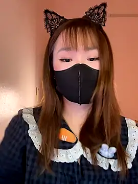 Snapshot of Miumeo20 chatting on 12-16-25, 04:12 Miumeo20 online show from 12-16-25, 04:12