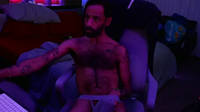 Snapshot of LilBrownPKB chatting on 12-14-25, 11:37 LilBrownPKB online show from 12-14-25, 11:37