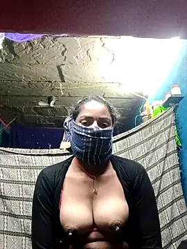 Snapshot of Poonam8080 chatting on 12-15-25, 09:08 Poonam8080 online show from 12-15-25, 09:08