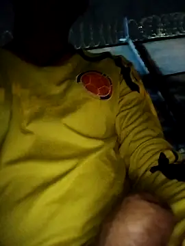 Snapshot of Andreskelly chatting on 02-25-26, 12:42 Andreskelly online show from 02-25-26, 12:42