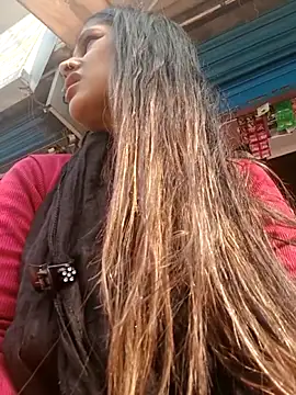 Snapshot of nehakapoor89 chatting on 12-14-25, 07:36 nehakapoor89 online show from 12-14-25, 07:36