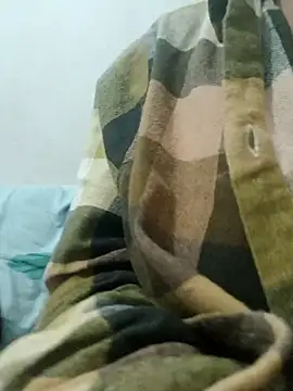 Snapshot of nehakapoor89 chatting on 12-20-25, 08:38 nehakapoor89 online show from 12-20-25, 08:38