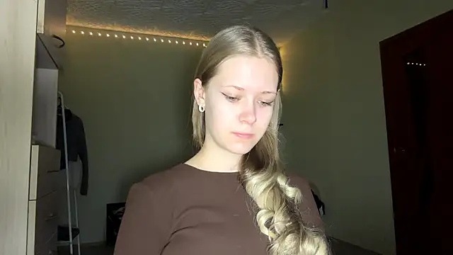 ZaidaSchwarten online show from 02-10-26, 05:22