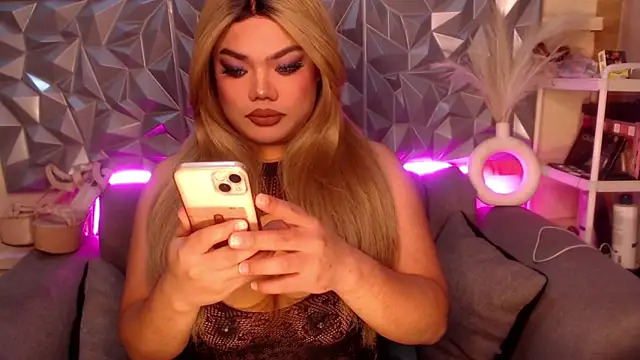 AlwaysHornyMia online show from 02-04-26, 04:02