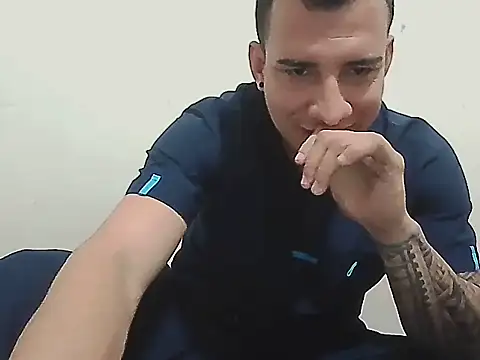 Snapshot of tuenfermerofavorito06 chatting on 01-09-26, 11:17 tuenfermerofavorito06 online show from 01-09-26, 11:17