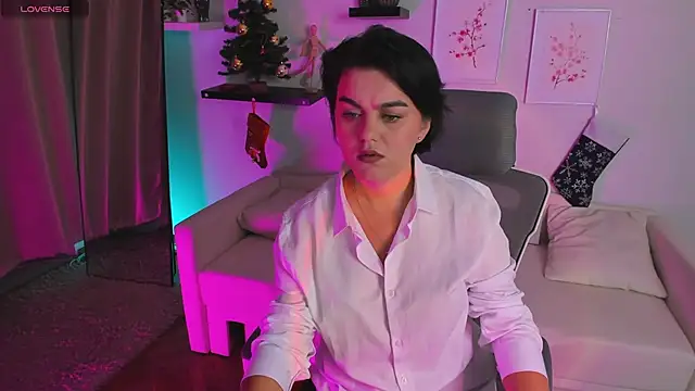 Snapshot of Sofia_Fisher chatting on 12-16-25, 07:24 Sofia Fisher online show from 12-16-25, 07:24