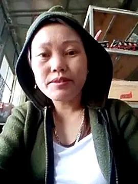 Snapshot of Heya_k2 chatting on 12-15-25, 09:02 Heya k2 online show from 12-15-25, 09:02