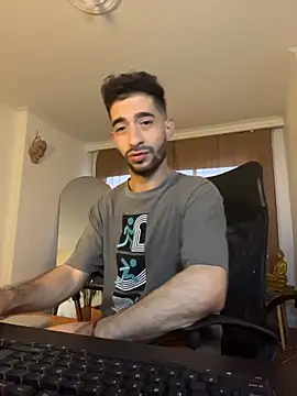 Snapshot of _YOURHERO chatting on 02-14-26, 10:50 YOURHERO online show from 02-14-26, 10:50