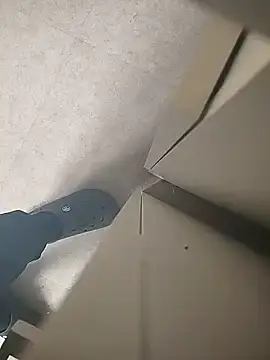 Julie9toma online show from 12-14-25, 01:49