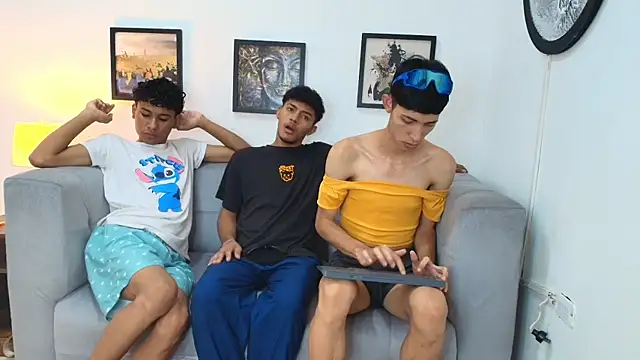 Snapshot of SWEET_RABBIT1 chatting on 12-15-25, 07:18 SWEET RABBIT1 online show from 12-15-25, 07:18