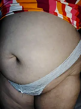 Snapshot of alexacurvy05 chatting on 02-17-26, 10:49 alexacurvy05 online show from 02-17-26, 10:49