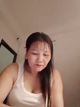 Snapshot of Cako-naka chatting on 02-24-26, 05:00 Cako-naka online show from 02-24-26, 05:00