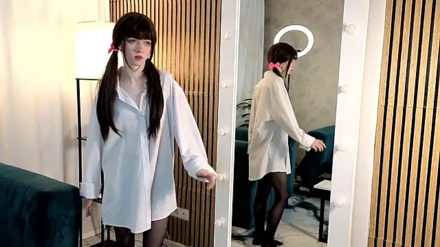 ViollaBloom online show from 02-15-26, 11:12