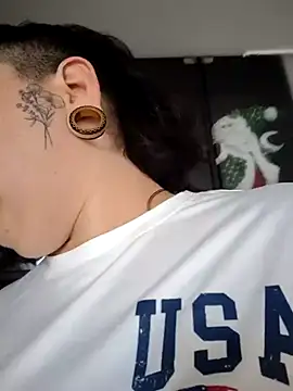 Divine Pouvoir online show from 02-27-26, 07:58