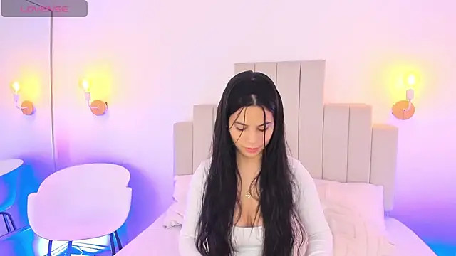 Snapshot of CamilGray chatting on 12-14-25, 07:29 CamilGray online show from 12-14-25, 07:29