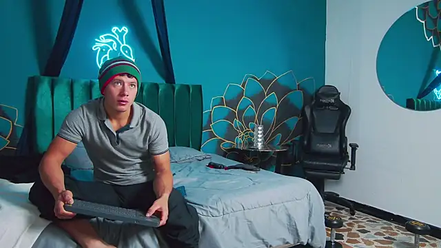 MagnusKnight  online show from 01-10-26, 01:40