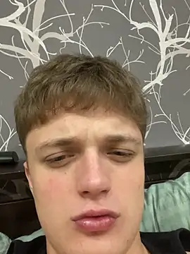 Snapshot of robertkingsize chatting on 12-14-25, 03:01 robertkingsize online show from 12-14-25, 03:01