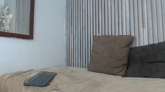 Snapshot of SmoothAlpha_ chatting on 01-05-26, 06:11 SmoothAlpha online show from 01-05-26, 06:11