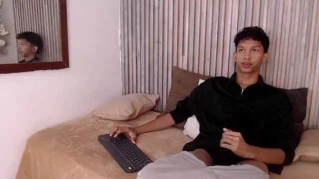 Snapshot of SmoothAlpha_ chatting on 01-08-26, 02:19 SmoothAlpha online show from 01-08-26, 02:19