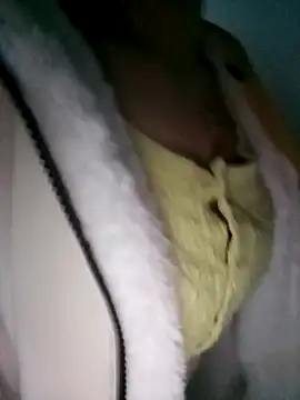 Snapshot of SweetBerry-91 chatting on 12-14-25, 01:38 SweetBerry-91 online show from 12-14-25, 01:38