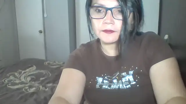 SHAMELESSLY HOT online show from 04-15-26, 03:13